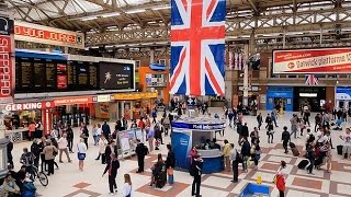 A Walk Through The London Victoria Station London England [upl. by Eenej]